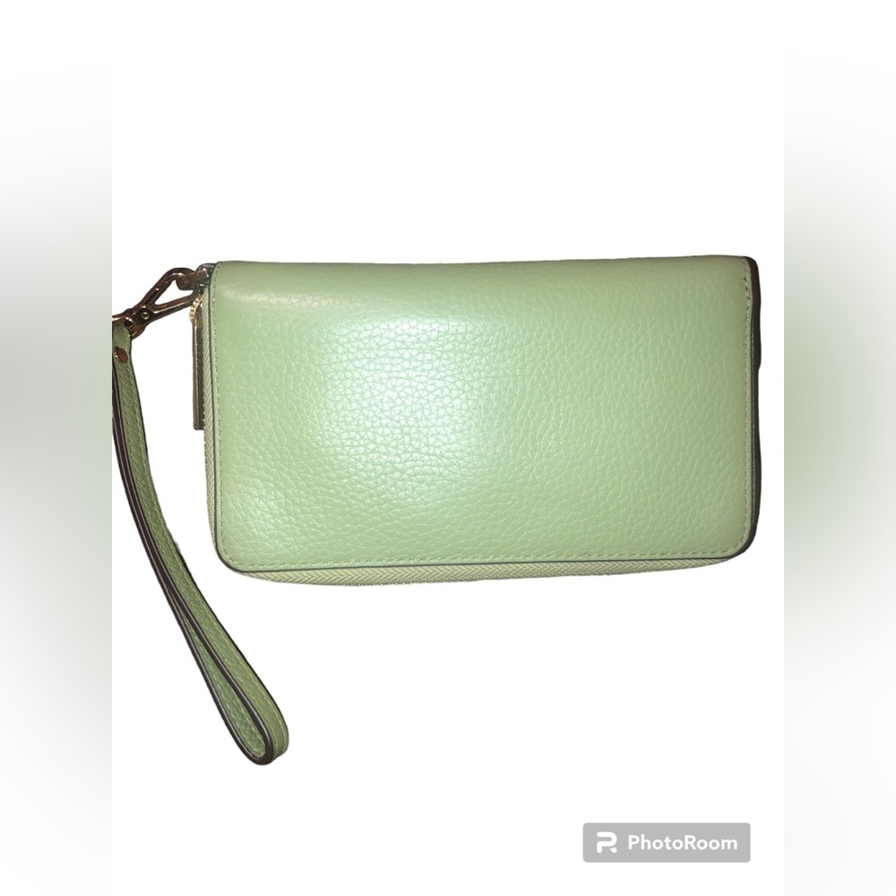 Michael Kors Wallet - Picture 2 of 6
